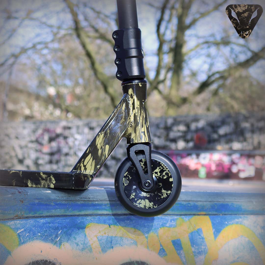 Jetzt neu anaquda V8 Urban Snake www.stuntscooter.de